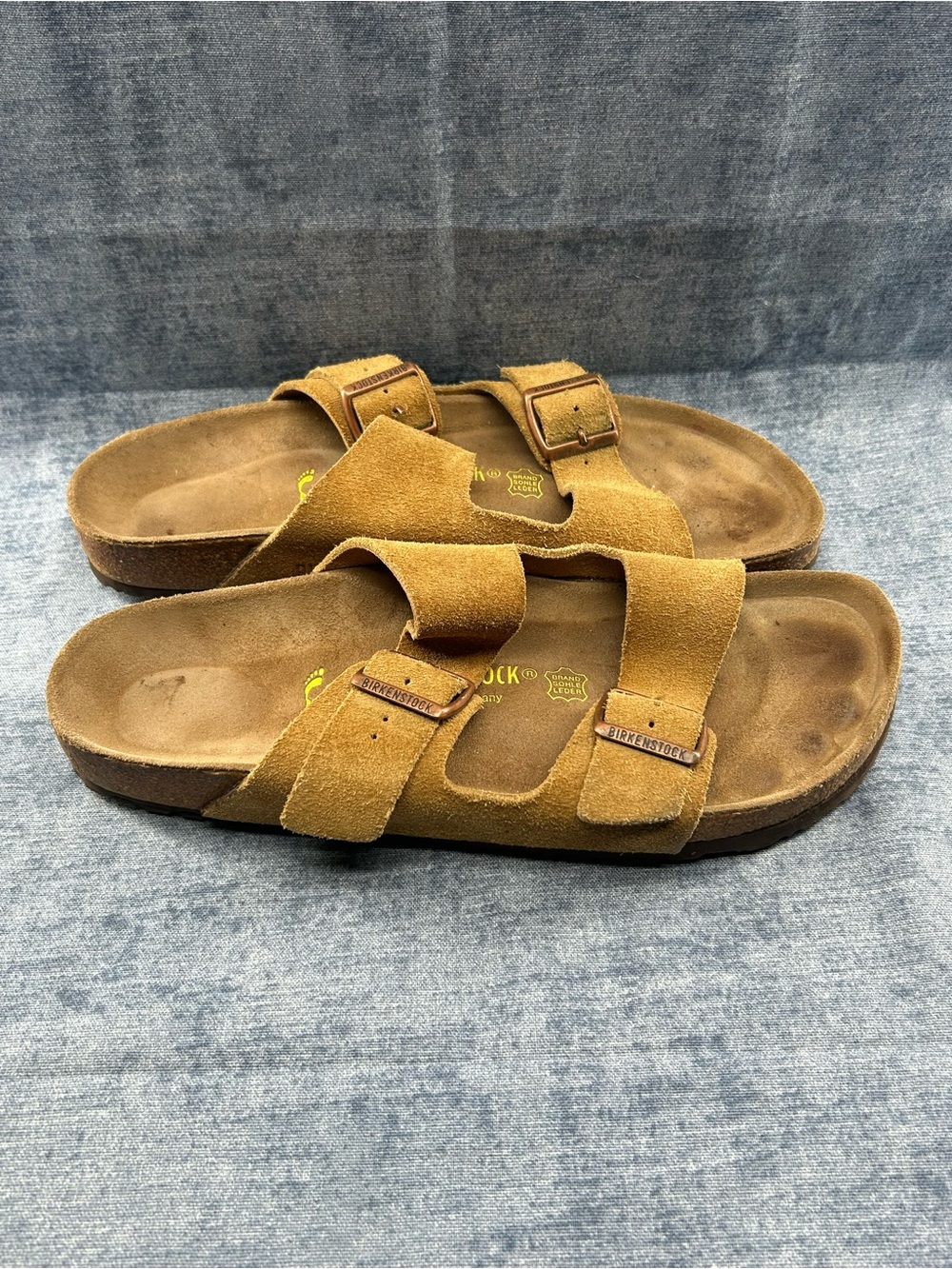Birkenstock Men’s Arizona Suede Sandals tan sz 44R/ 11 strappy casual comfort